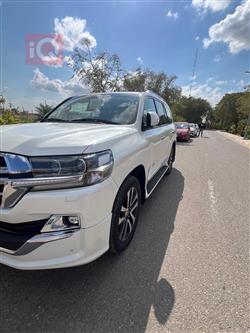 تۆیۆتا لاند کروزەر